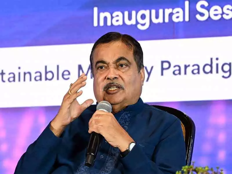 Sirsa गडकरी का बयान: 10,000 रुपये का प्रदूषण जुर्माना तय नहीं है Sirsa गडकरी का बयान: 10,000 रुपये का प्रदूषण जुर्माना तय नहीं है