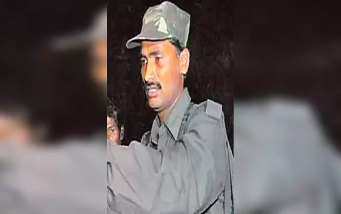 इनामी माओवादी कमांडर देवजी ने किया सरेंडर, एक और बड़ी सफलता मिली इनामी माओवादी कमांडर देवजी ने किया सरेंडर, एक और बड़ी सफलता मिली