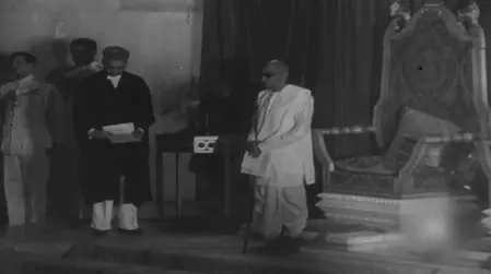 राष्ट्रपति भवन में लगेगी राजगोपालाचारी की प्रतिमा, पीएम मोदी ने कहा- गुलामी के प्रतीकों को छोड़ आगे बढ़ रहा देश राष्ट्रपति भवन में लगेगी राजगोपालाचारी की प्रतिमा, पीएम मोदी ने कहा- गुलामी के प्रतीकों को छोड़ आगे बढ़ रहा देश