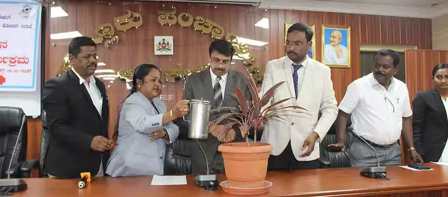Anekal : जजों की अधिकारियों से नाराज़गी Anekal : जजों की अधिकारियों से नाराज़गी