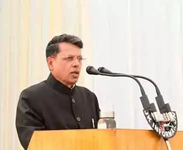 शांतमनु ने J&K SEC के तौर पर शपथ ली, लोकल बॉडी चुनाव कराने के संकेत दिए शांतमनु ने J&K SEC के तौर पर शपथ ली, लोकल बॉडी चुनाव कराने के संकेत दिए
