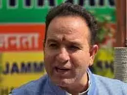 J&K सरकार ने 23,000 नौकरियां आउटसोर्स करके युवाओं के सपने तोड़ दिए: LoP शर्मा J&K सरकार ने 23,000 नौकरियां आउटसोर्स करके युवाओं के सपने तोड़ दिए: LoP शर्मा