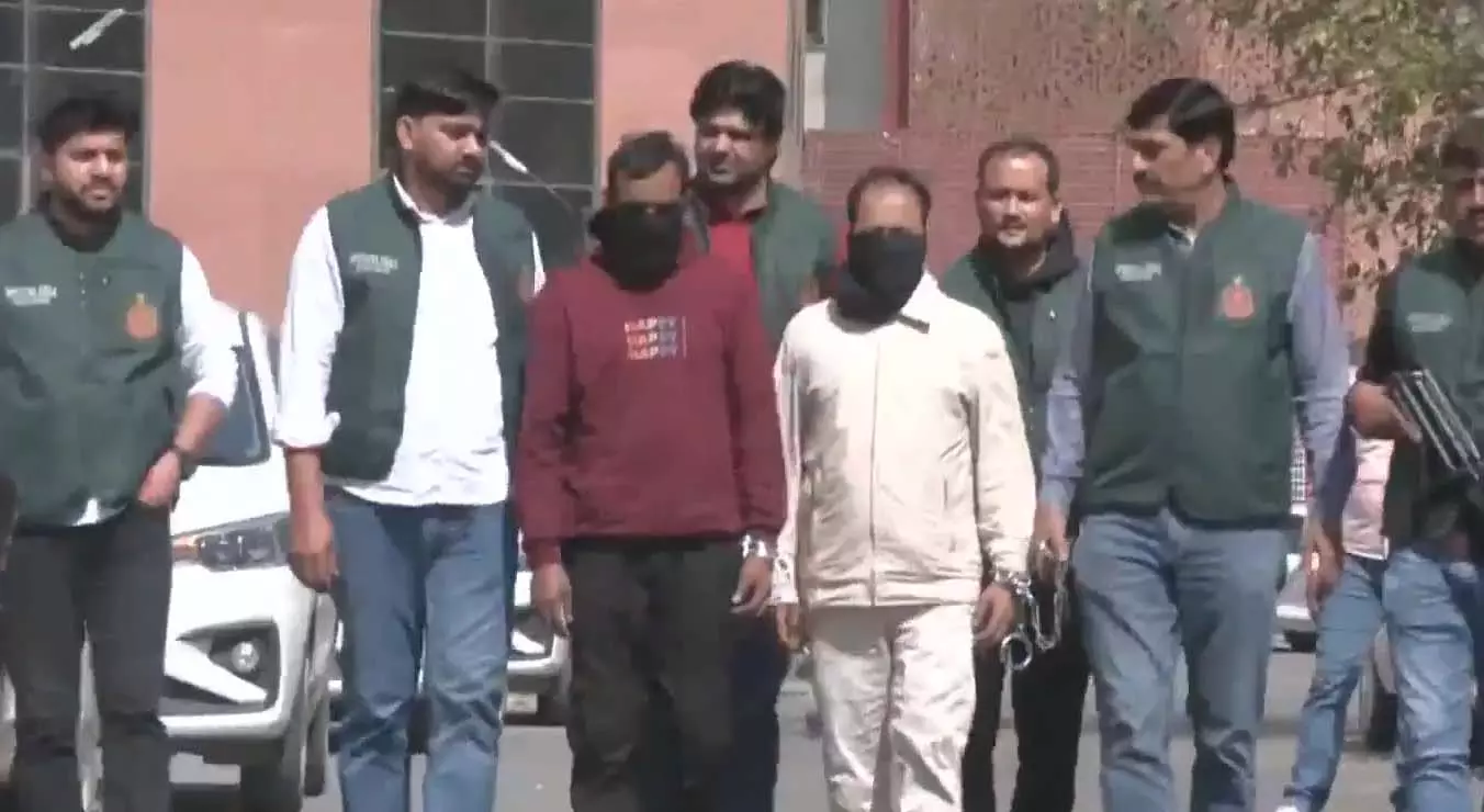 निशाने पर लाल किला और मंदिर, AI समिट के बीच दिल्ली आए थे 4 संदिग्ध, आतंकी मॉड्यूल पर नया खुलासा निशाने पर लाल किला और मंदिर, AI समिट के बीच दिल्ली आए थे 4 संदिग्ध, आतंकी मॉड्यूल पर नया खुलासा