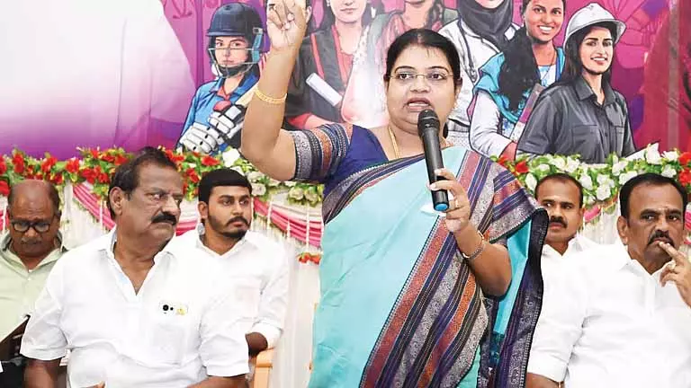 DMK महिला विंग 23 फरवरी से योजनाओं को लेकर घर-घर जाकर कैंपेन करने की योजना DMK महिला विंग 23 फरवरी से योजनाओं को लेकर घर-घर जाकर कैंपेन करने की योजना