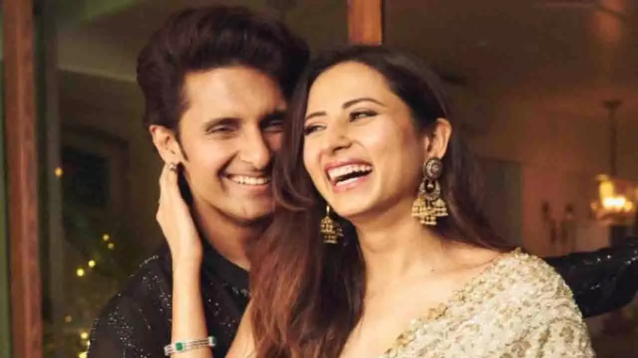 सरगुन मेहता ने रवि दुबे के साथ pregnancy की अफवाहों को बेबुनियाद बताया सरगुन मेहता ने रवि दुबे के साथ pregnancy की अफवाहों को बेबुनियाद बताया