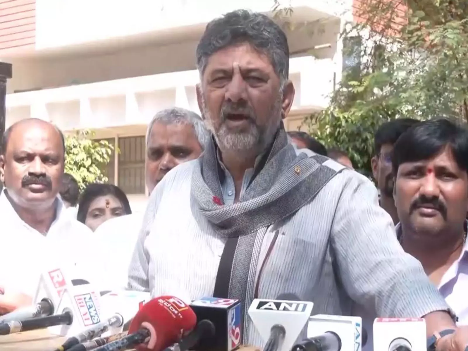 राहुल गांधी देश के हित में काम कर रहे हैं: DK Shivakumar राहुल गांधी देश के हित में काम कर रहे हैं: DK Shivakumar
