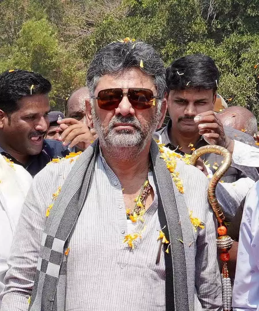 मेरे लिए अच्छा होगा अगर कुछ कांग्रेस MLA अपना मुंह बंद रखें: DK Shivakumar मेरे लिए अच्छा होगा अगर कुछ कांग्रेस MLA अपना मुंह बंद रखें: DK Shivakumar