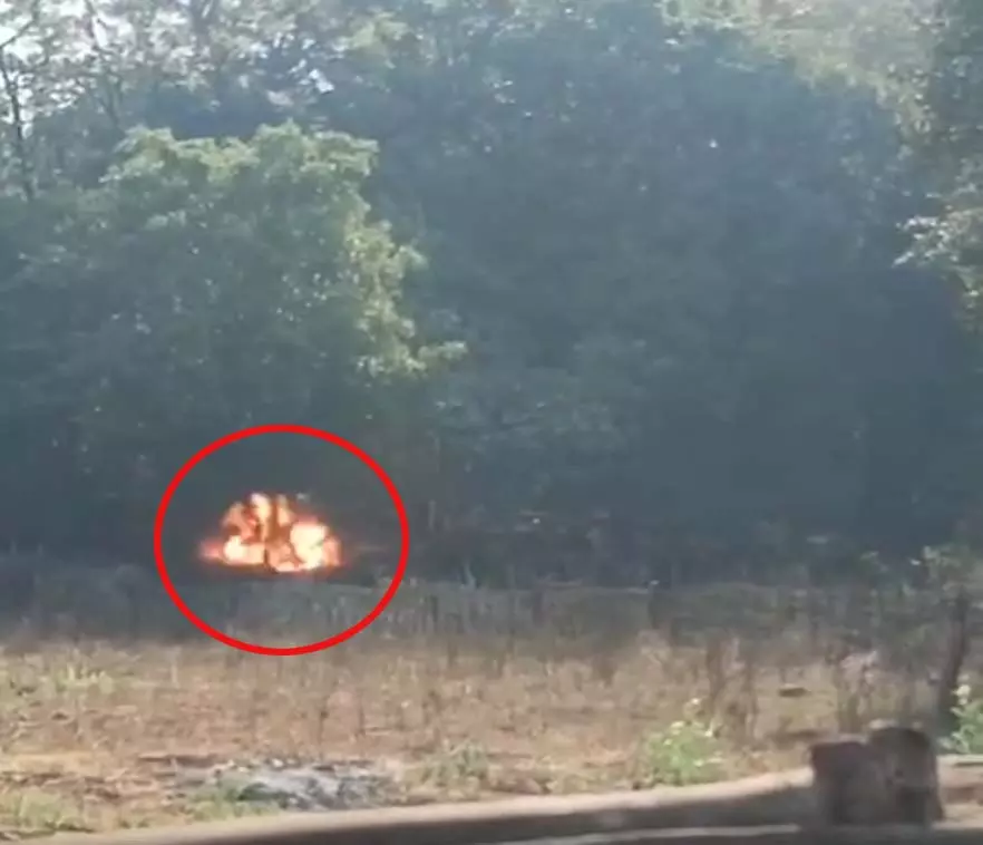 नक्सलियों की साजिश नाकाम, सुरक्षाबलों ने प्रेशर कुकर IED बरामद कर किया नष्ट नक्सलियों की साजिश नाकाम, सुरक्षाबलों ने प्रेशर कुकर IED बरामद कर किया नष्ट