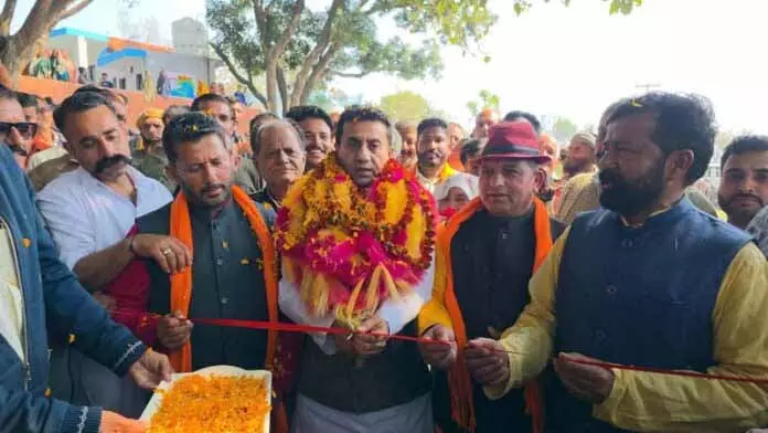 जसरोटिया ने कलयारी में 71 लाख रुपये की PWD सड़क का शिलान्यास किया जसरोटिया ने कलयारी में 71 लाख रुपये की PWD सड़क का शिलान्यास किया
