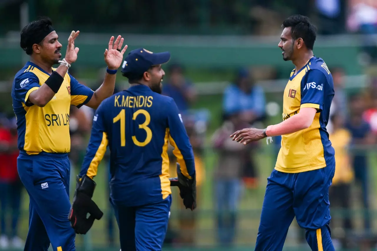 T20 WC: चमीरा, मिशारा टीम में, SL ने इंग्लैंड को बिना बदलाव के बैटिंग करने को कहा T20 WC: चमीरा, मिशारा टीम में, SL ने इंग्लैंड को बिना बदलाव के बैटिंग करने को कहा