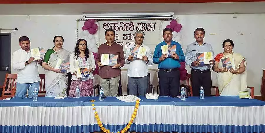 शिक्षा व्यवस्था की जड़ें कमजोर हैं: Choudhary H. Raghunath शिक्षा व्यवस्था की जड़ें कमजोर हैं: Choudhary H. Raghunath
