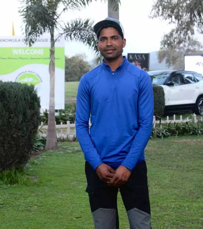 Chandigarh: कैडी से लेकर टॉप 20 एमेच्योर में शामिल होने तक, गोल्फ ने गुलफाम को नई ज़िंदगी दी Chandigarh: कैडी से लेकर टॉप 20 एमेच्योर में शामिल होने तक, गोल्फ ने गुलफाम को नई ज़िंदगी दी