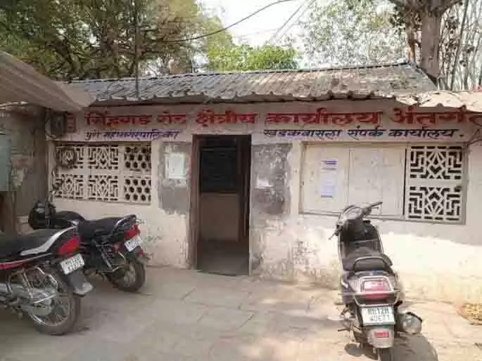 Pune Municipal Corporation के संपर्क कार्यालय समस्याओं का भंडार बन गए Pune Municipal Corporation के संपर्क कार्यालय समस्याओं का भंडार बन गए