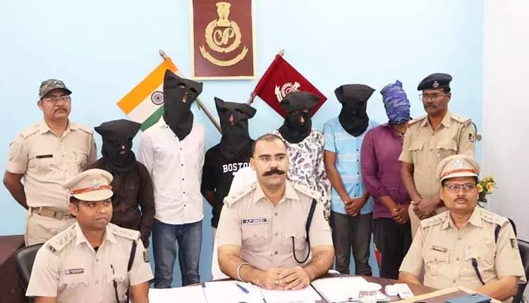 ऑपरेशन साइबर कवच, Odisha Police ने 3,625 म्यूल अकाउंट्स वेरिफाई किए, 187 गिरफ्तार ऑपरेशन साइबर कवच, Odisha Police ने 3,625 म्यूल अकाउंट्स वेरिफाई किए, 187 गिरफ्तार