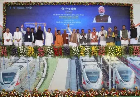अत्याधुनिक इंफ्रास्ट्रक्चर के निर्माण की दिशा में आज का दिन ऐतिहासिक: PM Modi अत्याधुनिक इंफ्रास्ट्रक्चर के निर्माण की दिशा में आज का दिन ऐतिहासिक: PM Modi