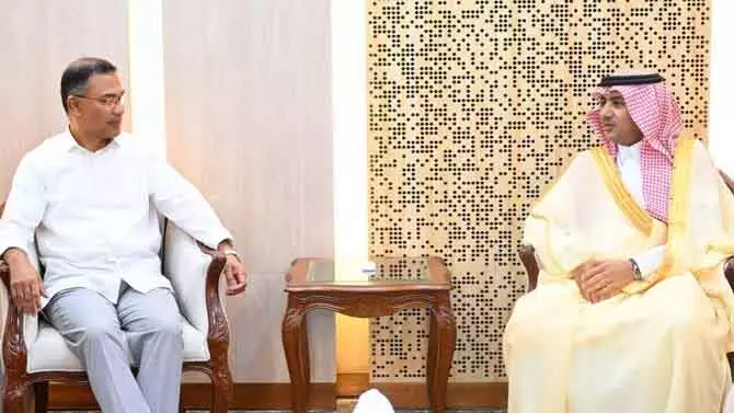 Saudi एम्बेसडर ढाका में नए PM तारिक रहमान से मिले Saudi एम्बेसडर ढाका में नए PM तारिक रहमान से मिले