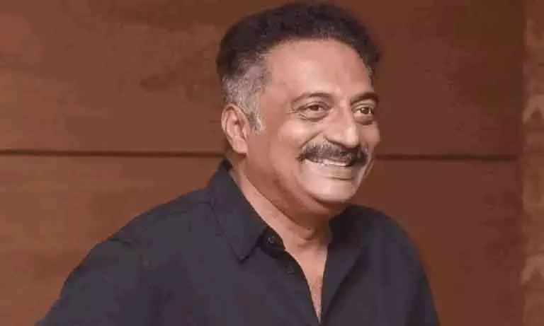 Prakash Raj का केरल बीफ़ पोस्ट फिर विवादों में, धार्मिक भावनाओं पर बहस Prakash Raj का केरल बीफ़ पोस्ट फिर विवादों में, धार्मिक भावनाओं पर बहस