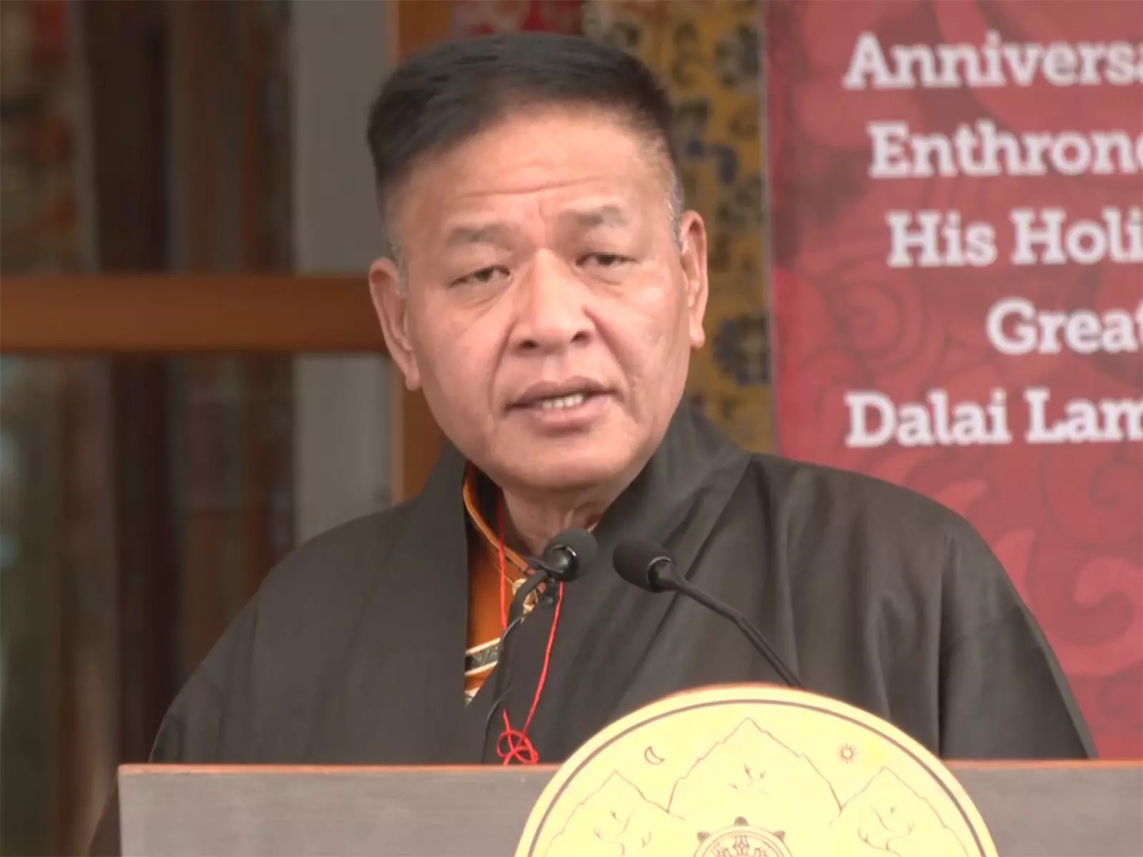 सिक्योंग त्सेरिंग ने Dalai Lama की 86वीं वर्षगांठ पर पहचान संरक्षण का ज़िक्र किया सिक्योंग त्सेरिंग ने Dalai Lama की 86वीं वर्षगांठ पर पहचान संरक्षण का ज़िक्र किया