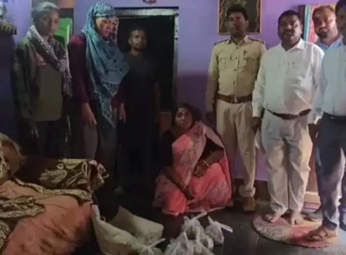 वन विभाग ने सांभर के मांस के साथ दो महिलाओं को गिरफ्तार, जांच जारी वन विभाग ने सांभर के मांस के साथ दो महिलाओं को गिरफ्तार, जांच जारी