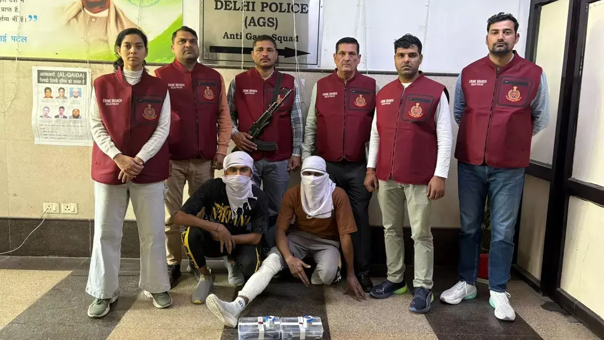 दिल्ली के द्वारका में एनकाउंटर के बाद विनोद सन्यासी गैंग के 2 सदस्यों को पकड़ा