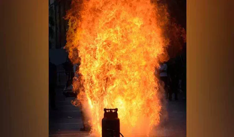 Hyderabad: काचीगुडा में LPG सिलेंडर में धमाके की खबर, कोई घायल नहीं