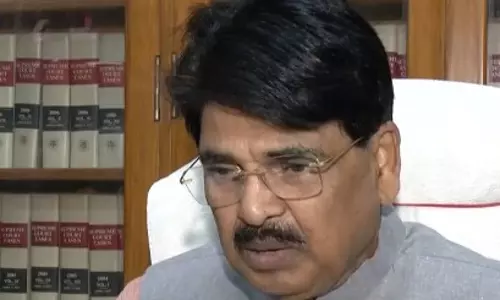 एआई समिट में यूथ कांग्रेस का शर्टलेस प्रोटेस्ट शर्मनाक घटना: भाजपा सांसद मनन मिश्रा एआई समिट में यूथ कांग्रेस का शर्टलेस प्रोटेस्ट शर्मनाक घटना: भाजपा सांसद मनन मिश्रा