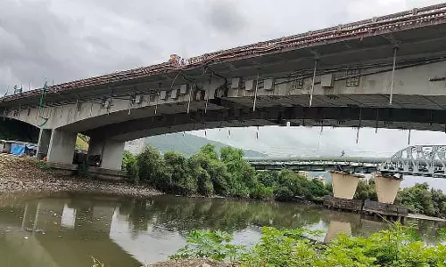 Mumbai-नासिक हाईवे पर ट्रैफिक जाम कम करने के लिए पुराने साकेत ब्रिज की मरम्मत Mumbai-नासिक हाईवे पर ट्रैफिक जाम कम करने के लिए पुराने साकेत ब्रिज की मरम्मत