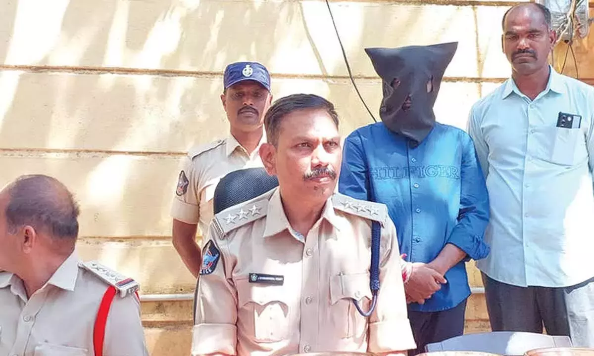 Andhra: ‘चावल खींचने’ के धोखाधड़ी मामले में व्यक्ति गिरफ्तार