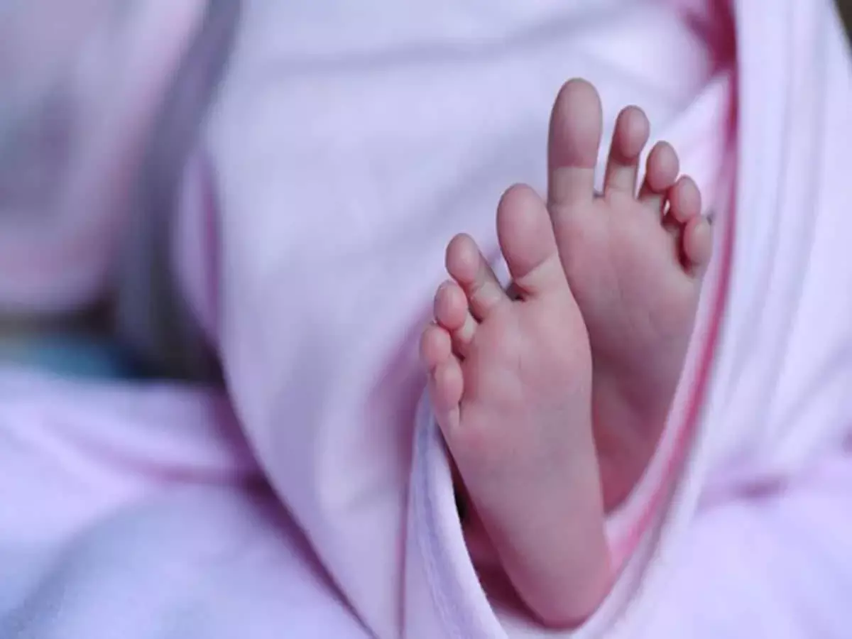 गंभीर रूप से बीमार शिशु के लिए भावनात्मक अपील पर आंध्र प्रदेश और तेलंगाना से भारी समर्थन
