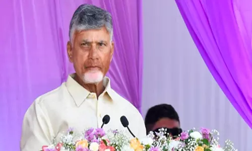 Chandrababu Naidu ने ग्रामीण डाक सेवकों को इलेक्ट्रिक साइकिल बांटने का प्रस्ताव रखा