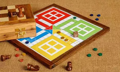 Ludo गेम ने ले ली जान: बच्ची की लूडो का सिक्का निगलने से दम घुटने से मौत Ludo गेम ने ले ली जान: बच्ची की लूडो का सिक्का निगलने से दम घुटने से मौत