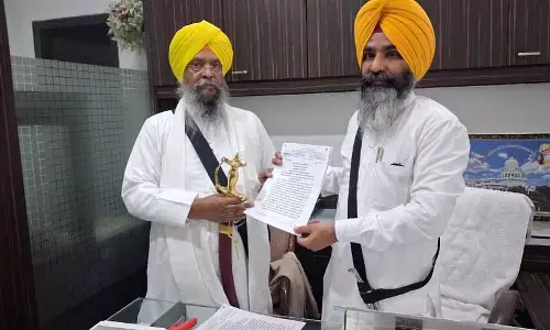 सिख संस्था के खिलाफ टिप्पणी को लेकर पूर्व जत्थेदारों को तलब करें: Giani Gauhar