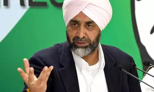 Manpreet Badal ने शिअद में वापसी की अटकलों को खारिज किया, अफवाहों को गलत सूचना बताया Manpreet Badal ने शिअद में वापसी की अटकलों को खारिज किया, अफवाहों को गलत सूचना बताया