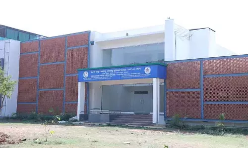 शहद की जांच के लिए लैब: GKVK, बैंगलोर एग्रीकल्चरल यूनिवर्सिटी के कैंपस में बनाई गई