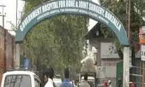 अधिकारियों ने B&J हॉस्पिटल बारज़ुल्ला में ट्रैफिक जाम कम करने और इंफ्रास्ट्रक्चर अपग्रेड का रिव्यू किया अधिकारियों ने B&J हॉस्पिटल बारज़ुल्ला में ट्रैफिक जाम कम करने और इंफ्रास्ट्रक्चर अपग्रेड का रिव्यू किया