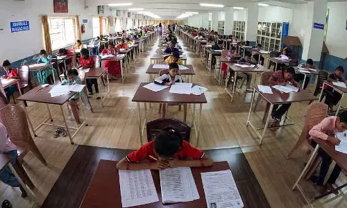 Alva के स्कूल में मुफ़्त शिक्षा: 20,146 छात्रों ने परीक्षा दी Alva के स्कूल में मुफ़्त शिक्षा: 20,146 छात्रों ने परीक्षा दी