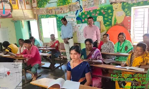 Haveri : 8,725 अनपढ़ लोगों ने जनरल नॉलेज टेस्ट दिया Haveri : 8,725 अनपढ़ लोगों ने जनरल नॉलेज टेस्ट दिया
