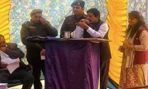 CCF Jammu ने नौशेरा में खैर प्रबंधन पर किसानों से बातचीत की CCF Jammu ने नौशेरा में खैर प्रबंधन पर किसानों से बातचीत की