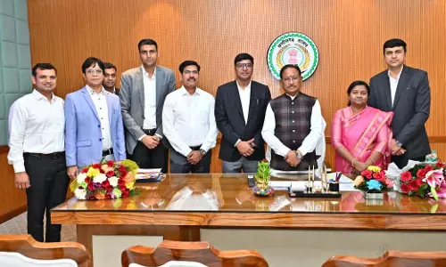 CM साय से राज्य प्रशासनिक सेवा से भारतीय प्रशासनिक सेवा में नियुक्त हुए अधिकारियों ने की भेंट CM साय से राज्य प्रशासनिक सेवा से भारतीय प्रशासनिक सेवा में नियुक्त हुए अधिकारियों ने की भेंट