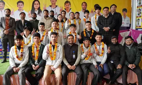 एस्पायर एकेडमी ने JEE मेन में नाम कमाने वाले स्टूडेंट्स को सम्मानित किया एस्पायर एकेडमी ने JEE मेन में नाम कमाने वाले स्टूडेंट्स को सम्मानित किया