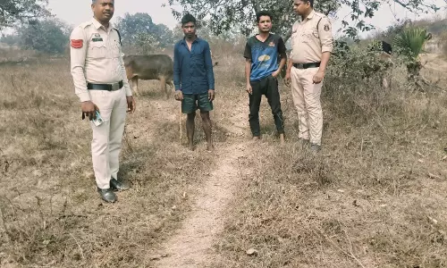 ओडिशा बूचड़खाने में बेचने के लिए ले जा रहे थे गौवंश, तस्कर गिरफ्तार ओडिशा बूचड़खाने में बेचने के लिए ले जा रहे थे गौवंश, तस्कर गिरफ्तार