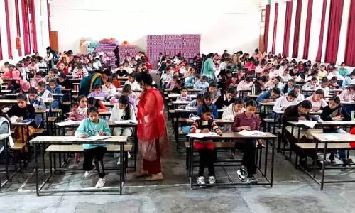 Una में 1,000 से ज़्यादा लड़कियों ने सालाना स्कॉलरशिप परीक्षा दी Una में 1,000 से ज़्यादा लड़कियों ने सालाना स्कॉलरशिप परीक्षा दी