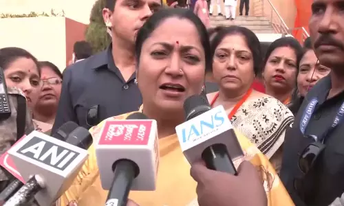 दिल्ली की CM रेखा गुप्ता ने कोलकाता में ममता बनर्जी पर निशाना साधा दिल्ली की CM रेखा गुप्ता ने कोलकाता में ममता बनर्जी पर निशाना साधा