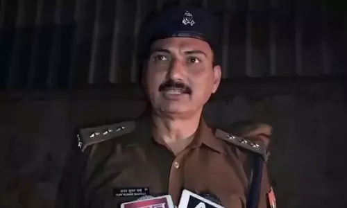 उत्तर प्रदेश के Hapur में एक प्लास्टिक फैक्ट्री में भीषण आग लगी, किसी के हताहत होने की खबर नहीं