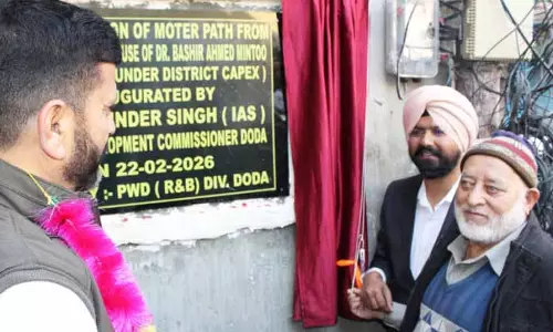 DC Doda ने नेहरू चौक पर मोटरेबल रास्ते के निर्माण का उद्घाटन किया