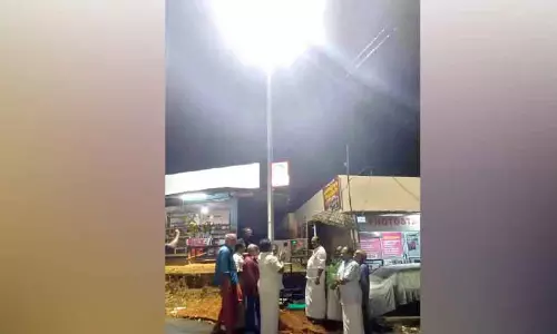 Kerala : असेंबली स्क्वायर में अब हाई मास्ट लाइटिंग चालू हो गई है