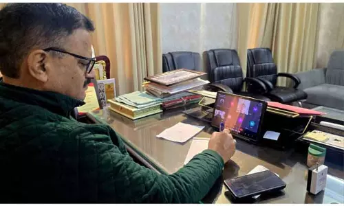 Javed Rana ने मेंढर में चल रहे कामों का रिव्यू किया Javed Rana ने मेंढर में चल रहे कामों का रिव्यू किया