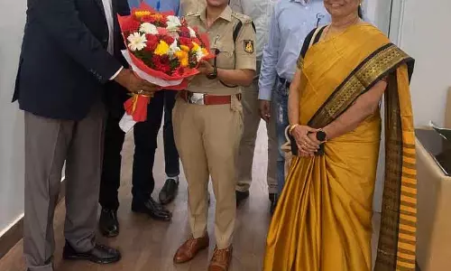 कोलार एसपी के साथ KIADB कर्मचारियों की सुरक्षा पर चर्चा कोलार एसपी के साथ KIADB कर्मचारियों की सुरक्षा पर चर्चा