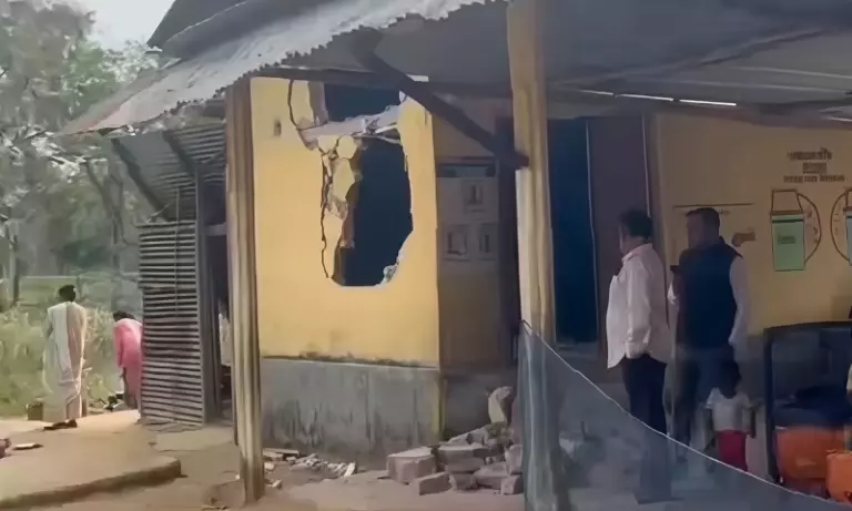 Lakhimpur: घटते प्राकृतिक आवासों से मानव-हाथी संघर्ष बढ़ा Lakhimpur: घटते प्राकृतिक आवासों से मानव-हाथी संघर्ष बढ़ा
