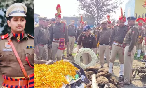 Faridabad: राजकीय सम्मान के साथ पीएसआई का अंतिम संस्कार